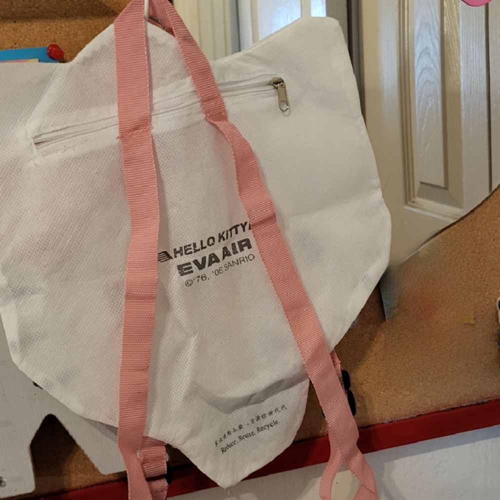 Hello Kitty Tote - Picture 2 of 2